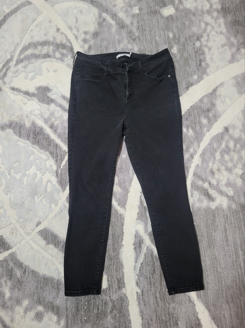 JustFab Black Skinny Jeans for Women Size 12 (32)